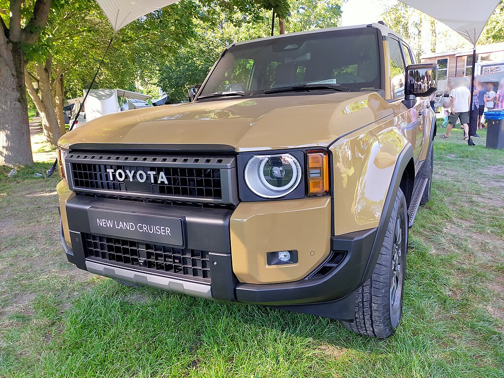 Car: Toyota Landcruiser Prado 2024- J25