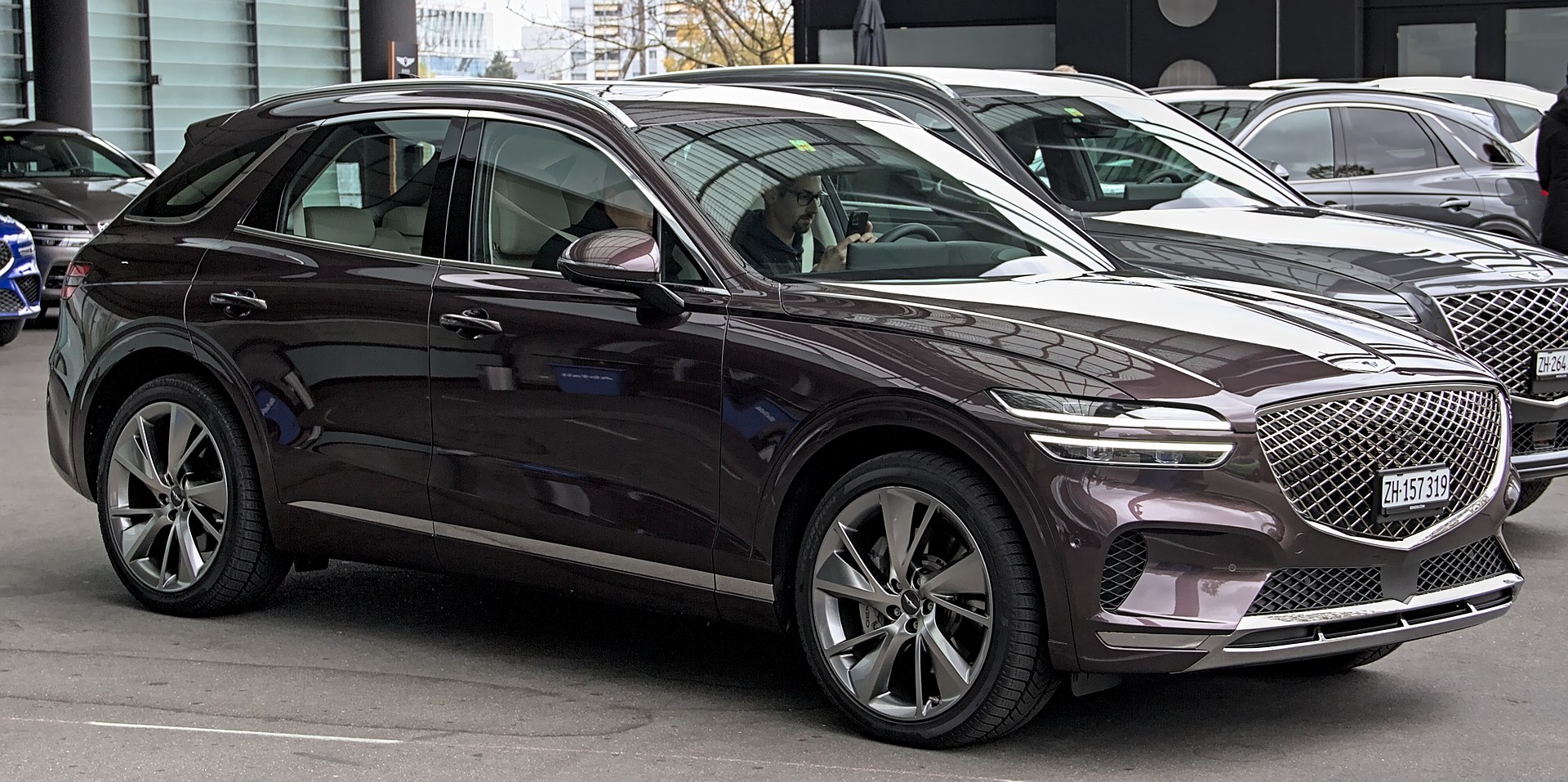 Car: Genesis GV70 2022- JK1