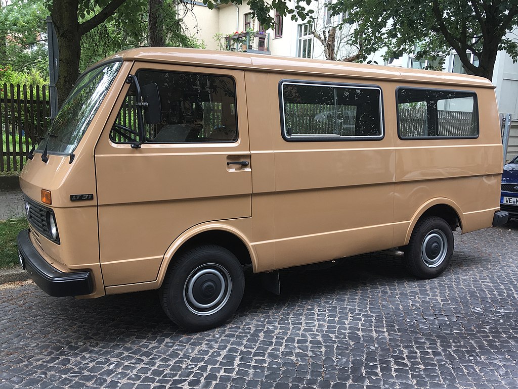 Car: Volkswagen LT 1975-1996 LT28 (vorne Schrauben, hinten Muttern)