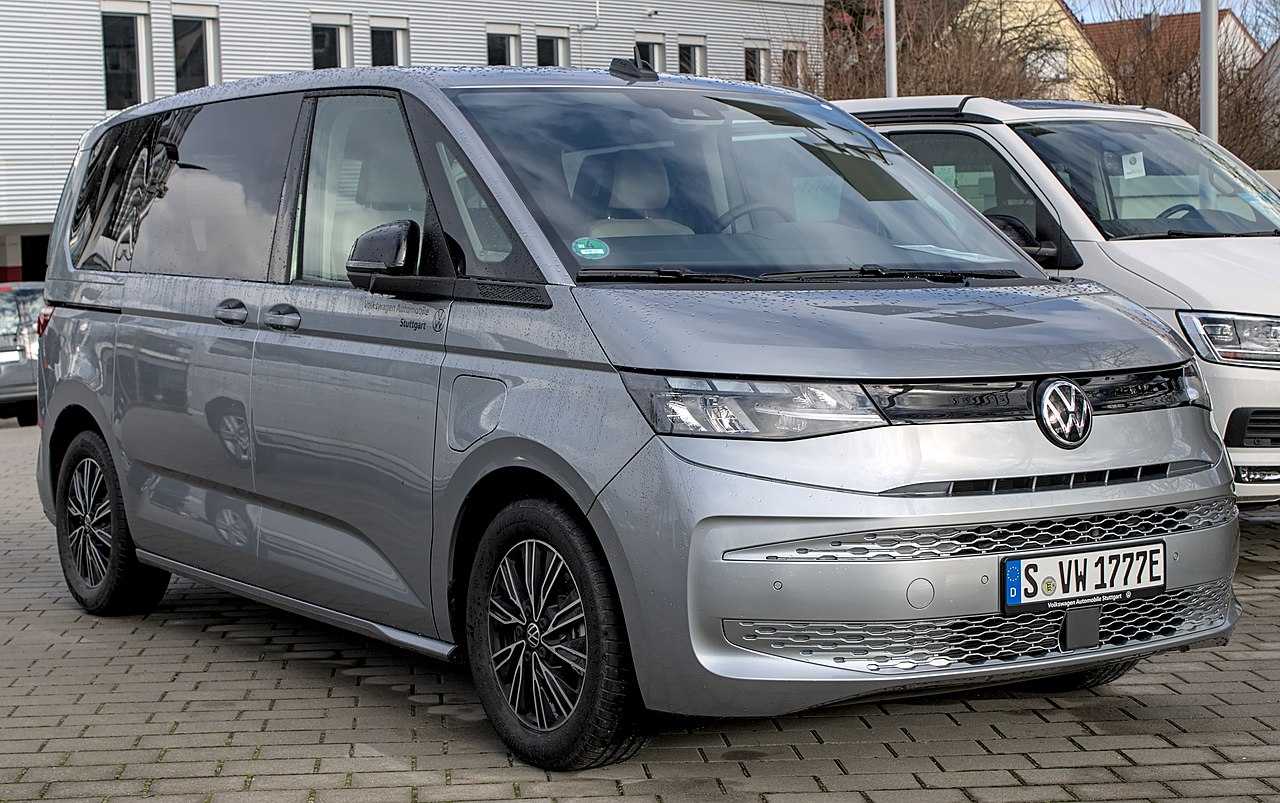 Car: Volkswagen Bus T7 Multivan 2021- ST