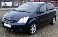 Car: Toyota Corolla Verso 2004-2009 R1